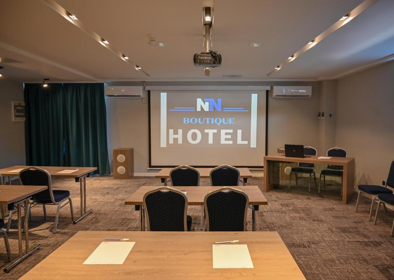 Nn Boutique Hotel Тисауйварош Экстерьер фото