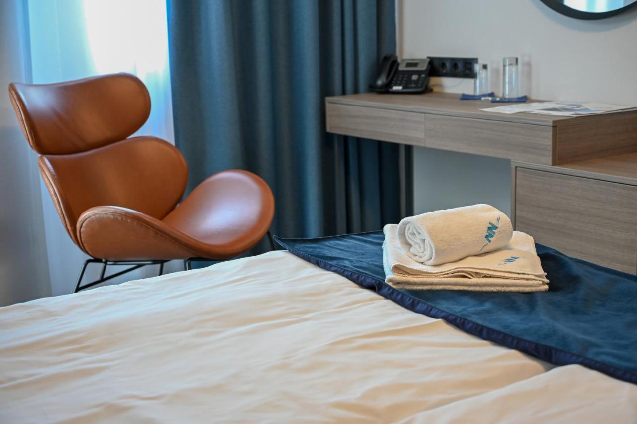 Nn Boutique Hotel Тисауйварош Экстерьер фото