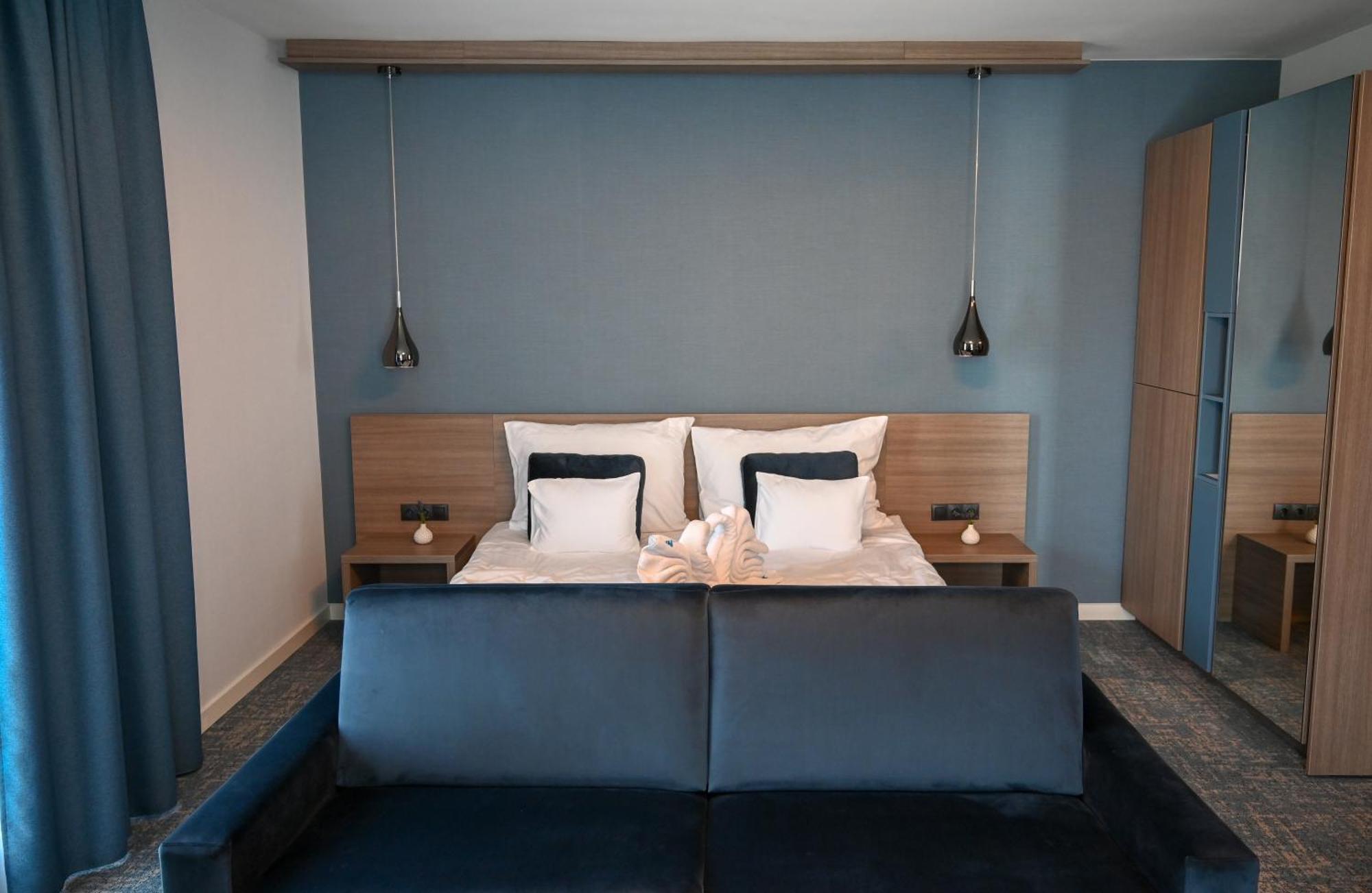 Nn Boutique Hotel Тисауйварош Экстерьер фото